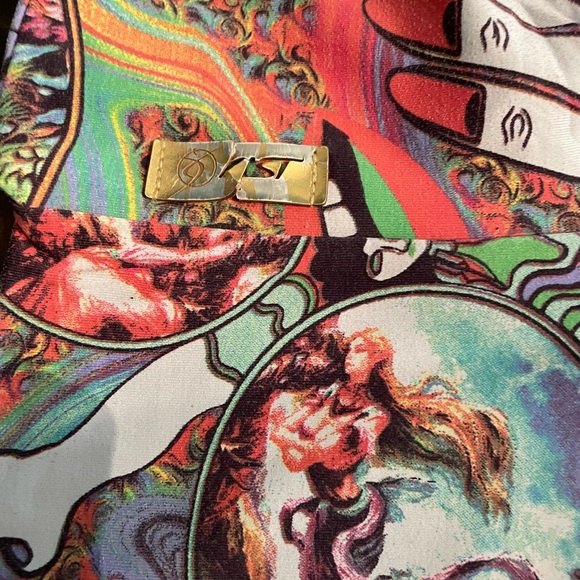 Kast Multicolor Athleisure Leggings, Capri - Picture 2 of 5